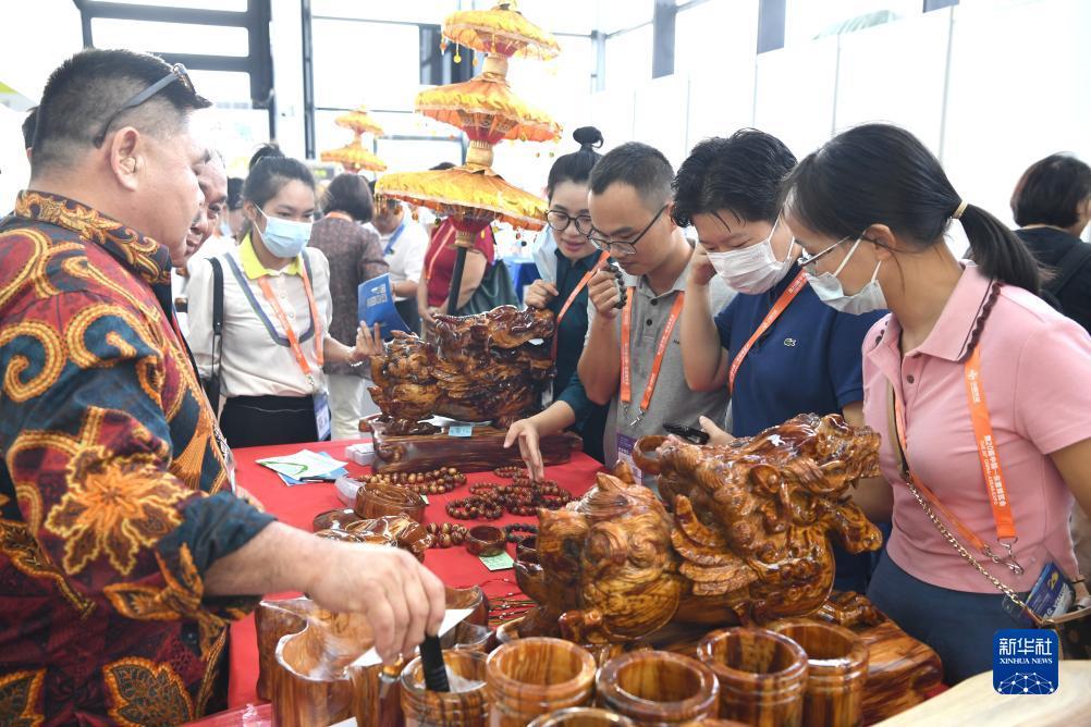 游戏奔驰网站平台多少